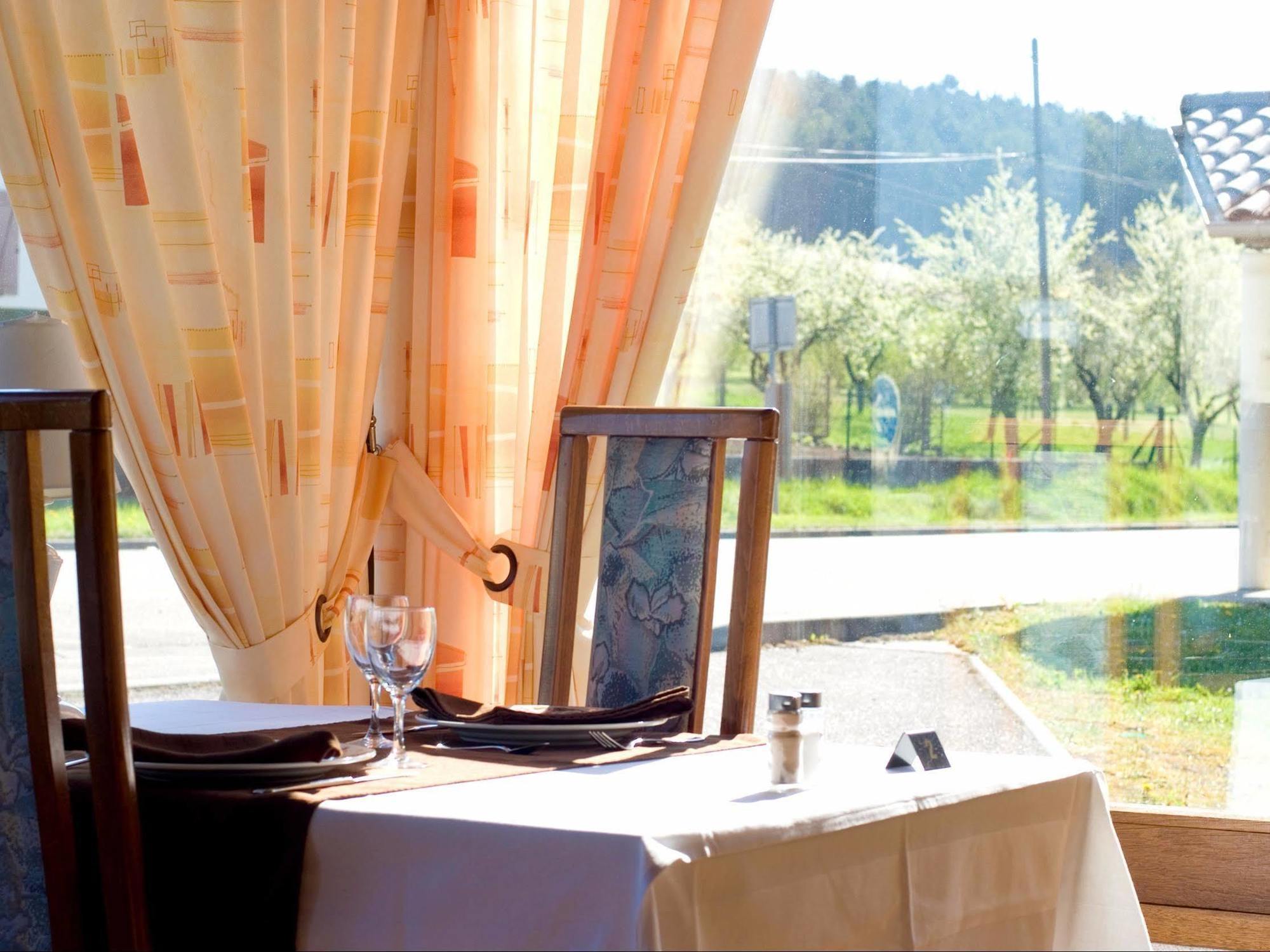 Logis Le Relais De Vacherauville Zewnętrze zdjęcie