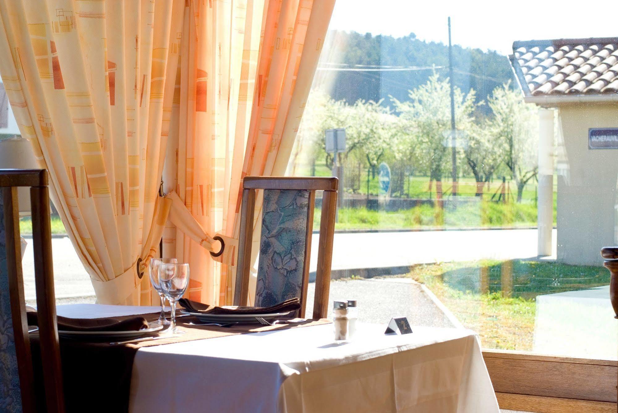 Logis Le Relais De Vacherauville Zewnętrze zdjęcie